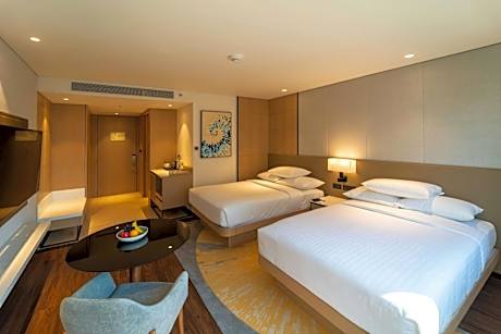 Deluxe Twin Room with City View - 20% Discount on F&B and Laundry Service