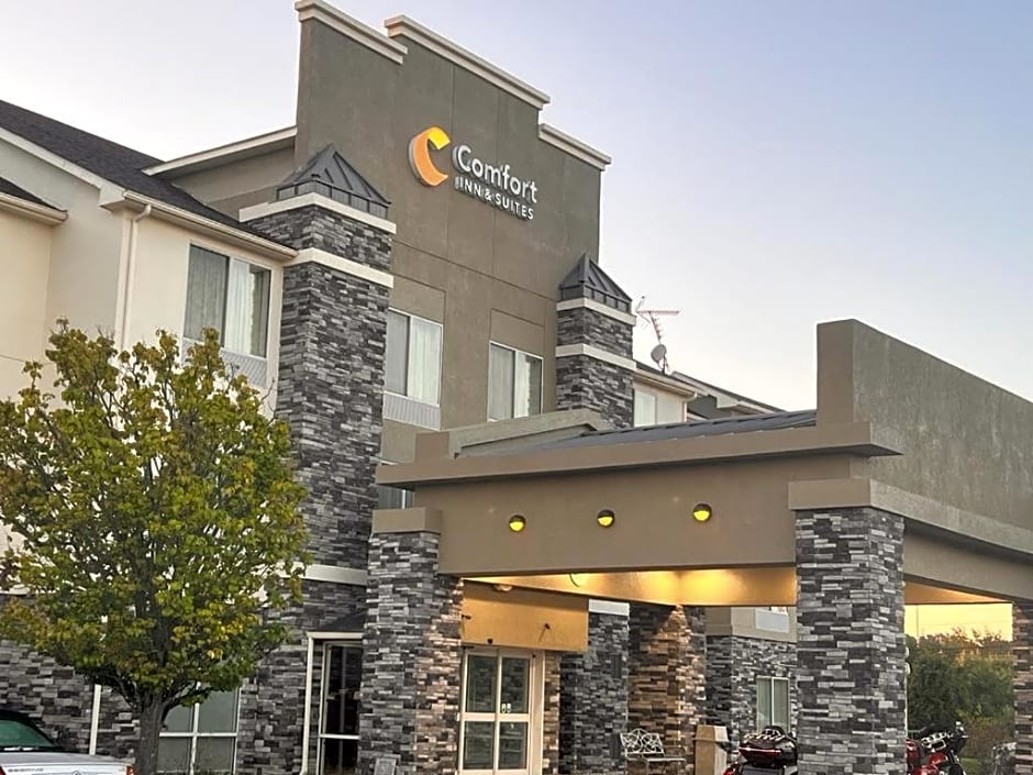 Comfort Inn & Suites