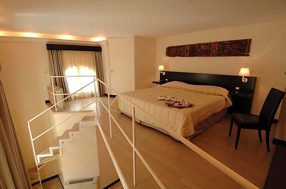 Ucciardhome Hotel