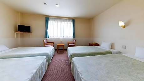 4 Bedded Room - Non-Smoking