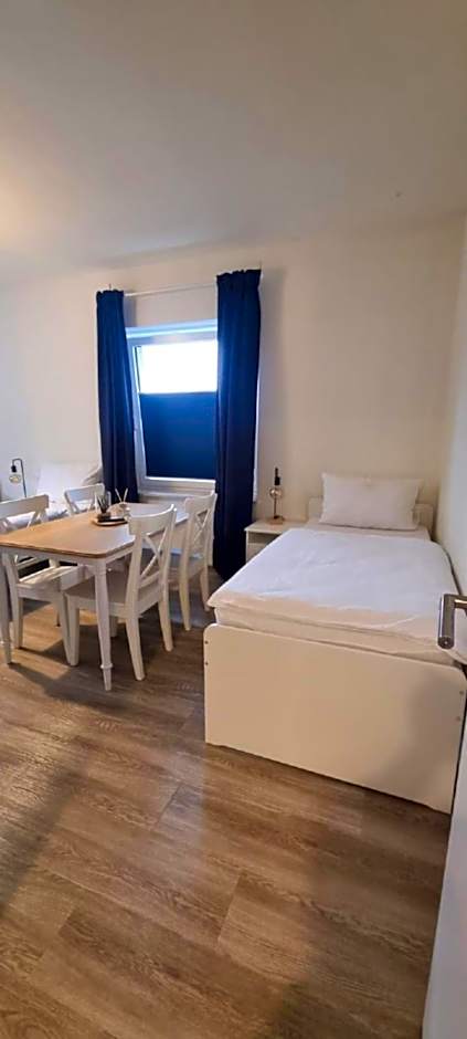 Dreibettzimmer "Blau" in zentraler Lage