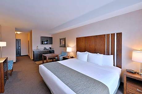 Executive King Room with Sofa Bed - Non-Smoking