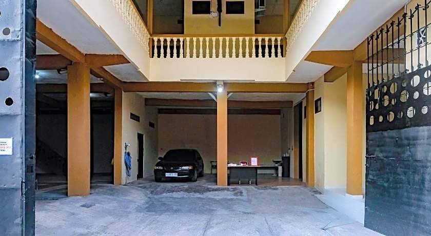 RedDoorz near Alun Alun Klaten