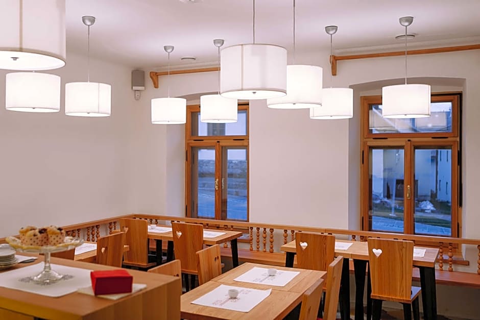 Design Rooms Pr' Gavedarjo