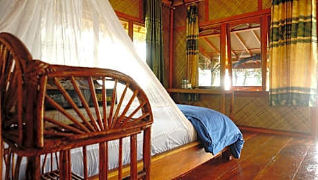 Deluxe Double Room with Balcony and Sea View