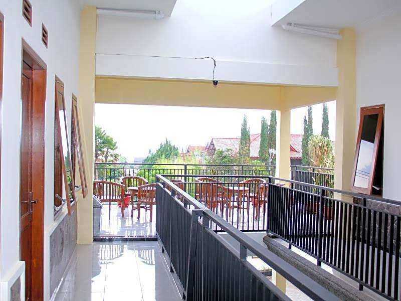 Baliku Guest House – Malang, MO