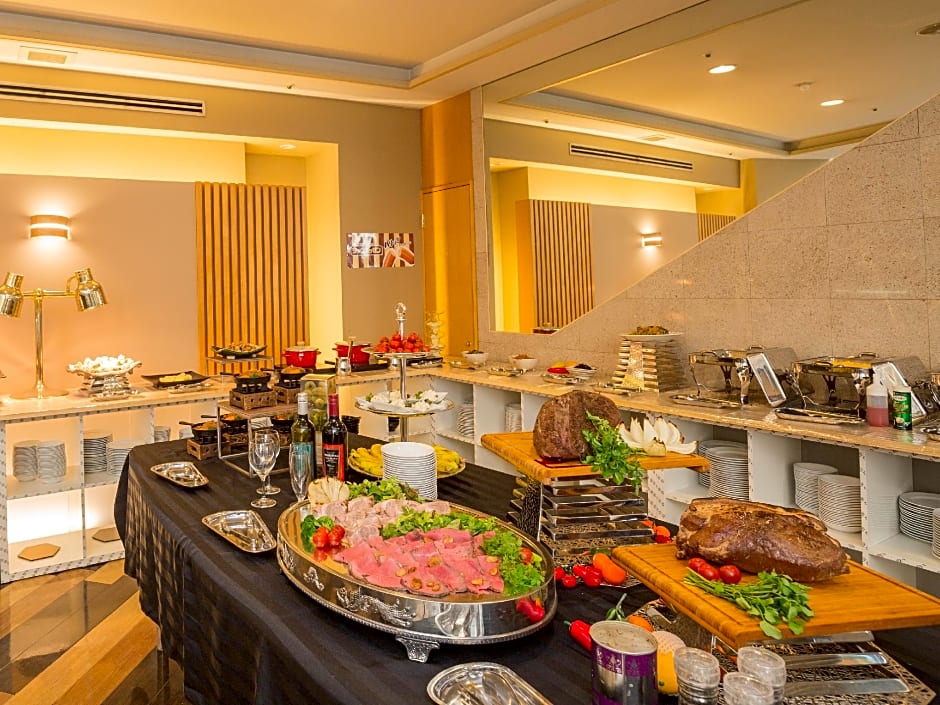 Apa Hotel Fukuoka-Watanabedori