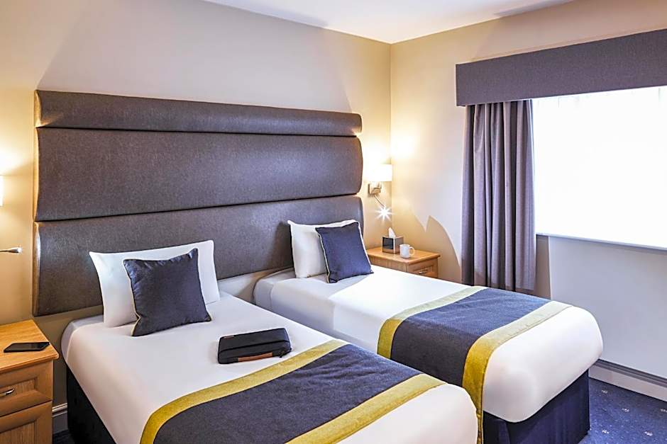 Mercure Newbury West Grange Hotel