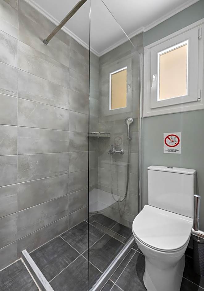 Batelo - Adults Only