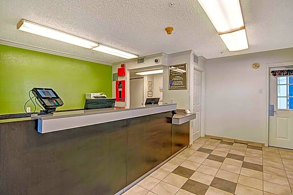 Studio 6-Arlington, TX - South - Dallas