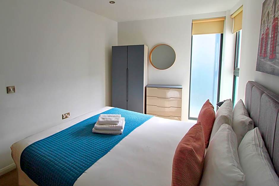 Tooley Street Apartments by Viridian Apartments