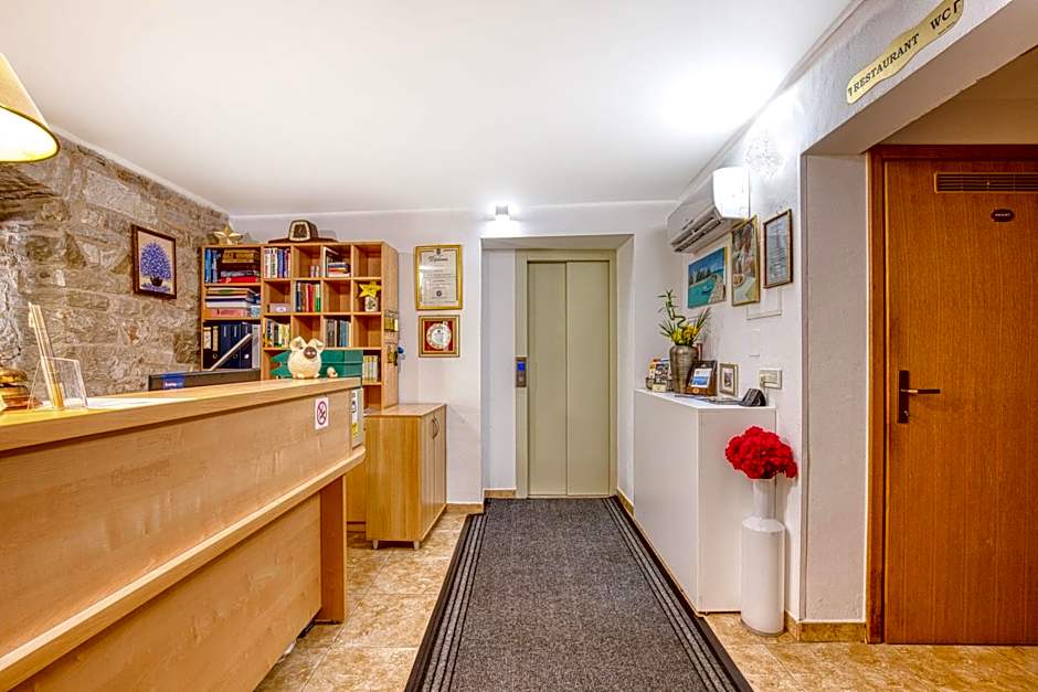 Pansion Comfort Santa Marija