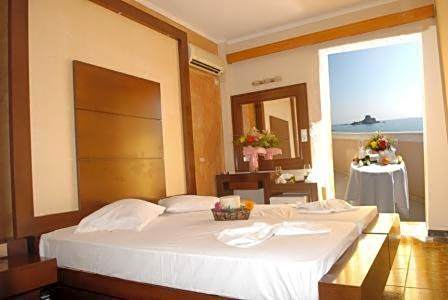 Sacallis Inn Beach Hotel