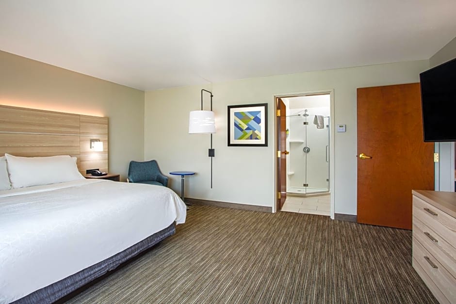 Holiday Inn Express Hotel & Suites Lewisburg