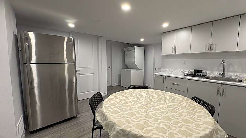 Cozy place, 15 min to Niagara Falls & USA border.