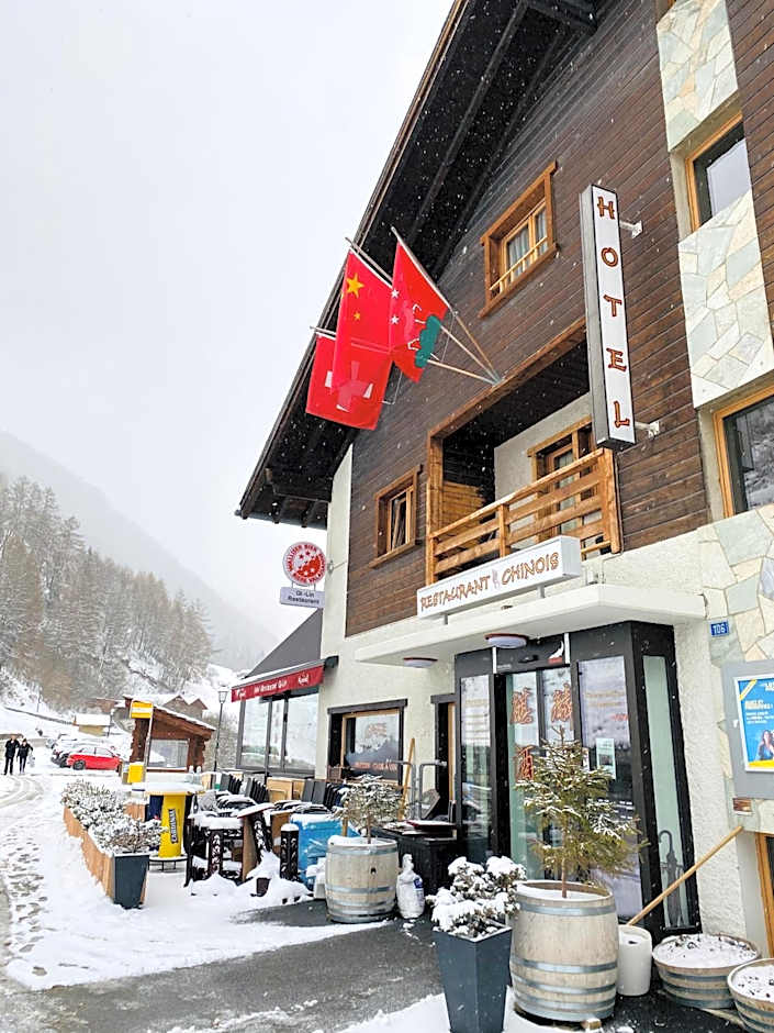 Qi-Lin Hotel Restaurant