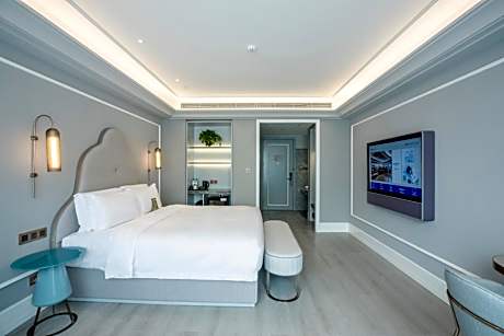 Standard King Room