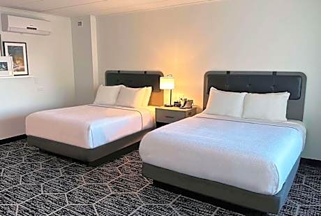 2 Queen Beds Non-Smoking