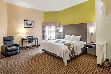 Superior King Room - Non-Smoking