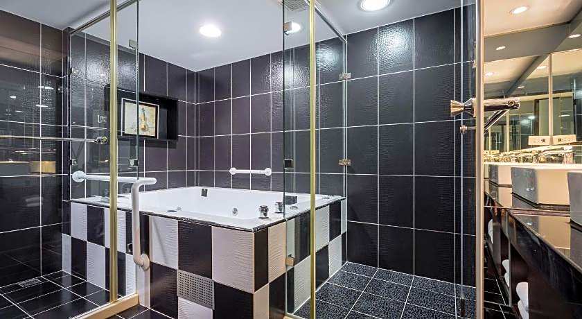 Hotel B (Quarantine Hotel)