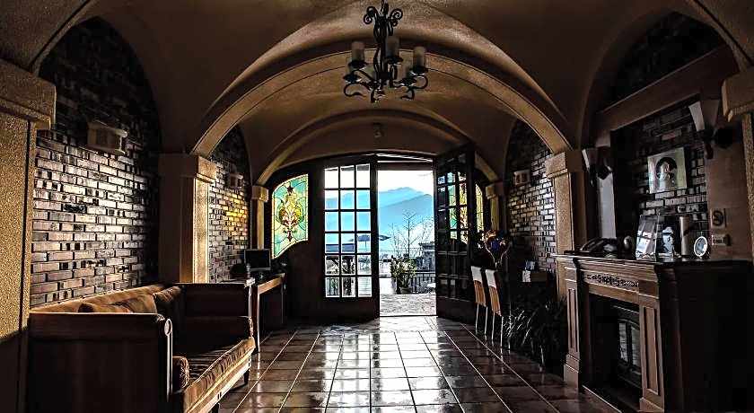 Egmont Mountain House