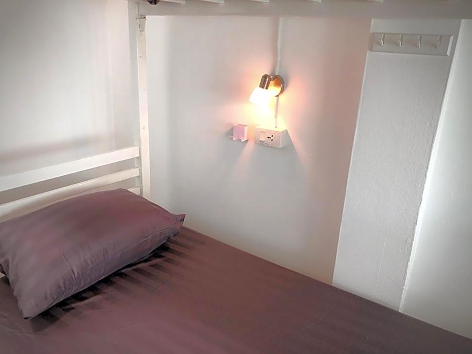 Room Story Hostel