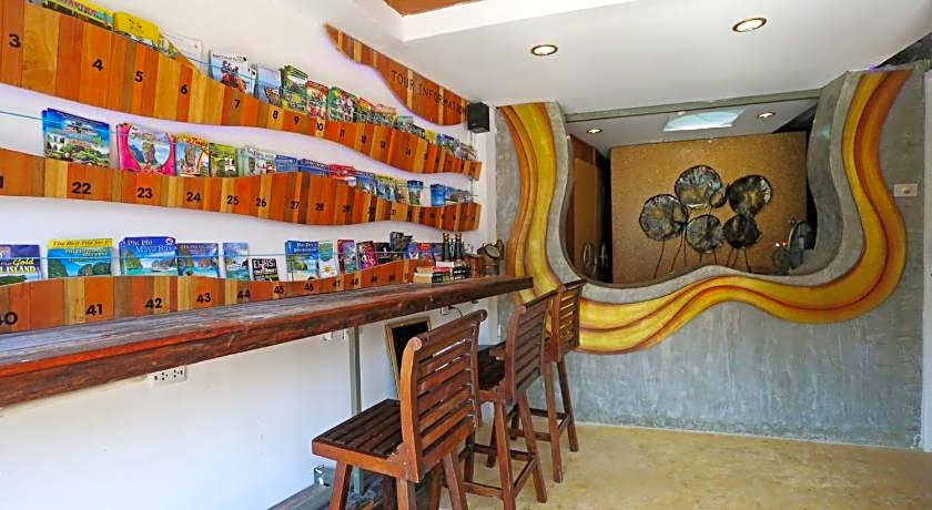 Baan Kamala Backpacker