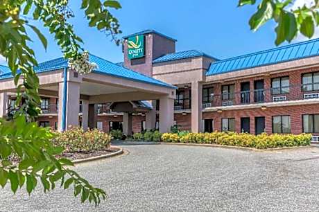 Quality Inn Calera I-65 exit 231