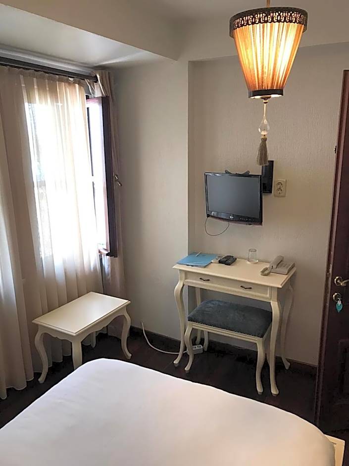 Ferahi Evler Ayvalık