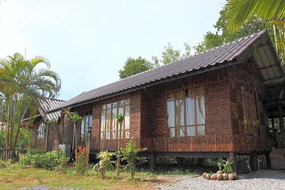 Suchanaree At Leam Ngop