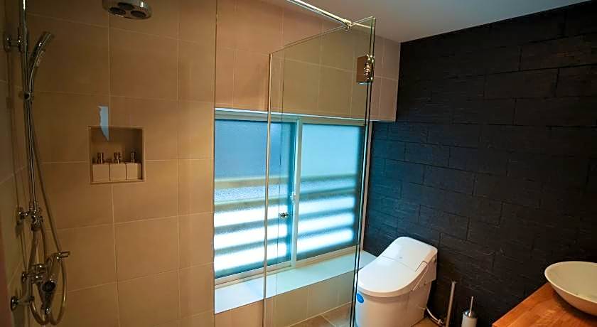 Sheltered Inn Hakuba