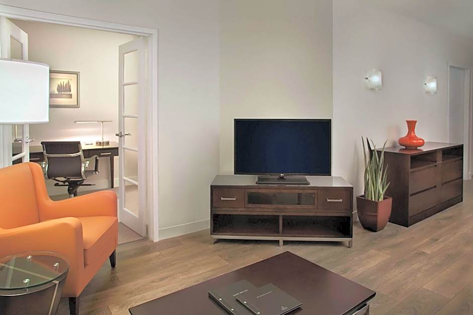 Hilton Suites Toronto/Markham Conference Center And Spa