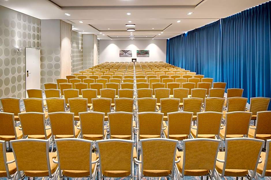 Holiday Inn Dusseldorf City - Toulouser Allee By IHG