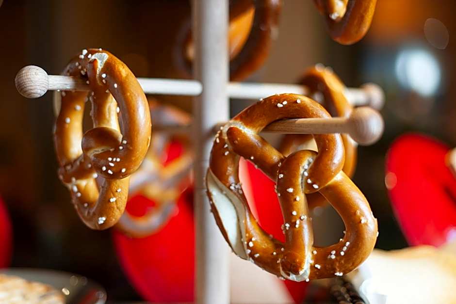 Kings Hotel First Class