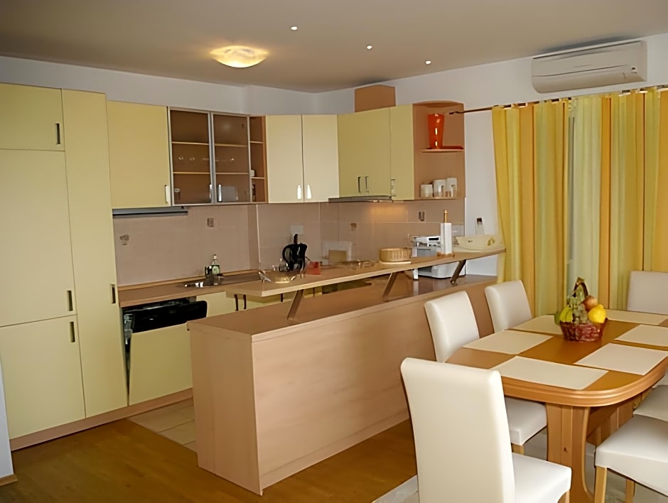 Pervanovo Apartments