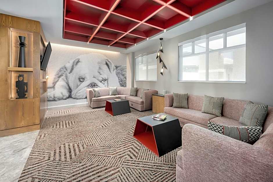 Courtyard by Marriott Athens Downtown