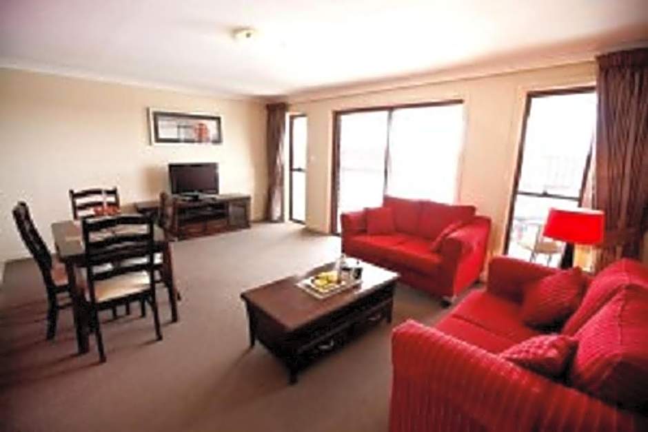 Cattlemans Country Motor Inn & Serviced Apartments