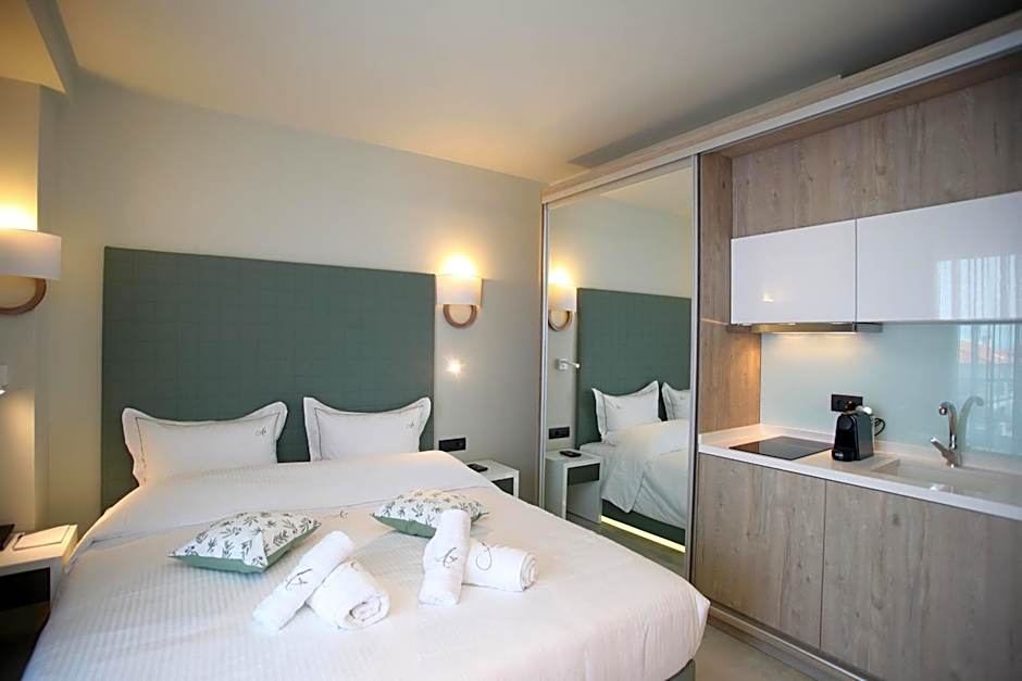 Athinais Luxury Apartments