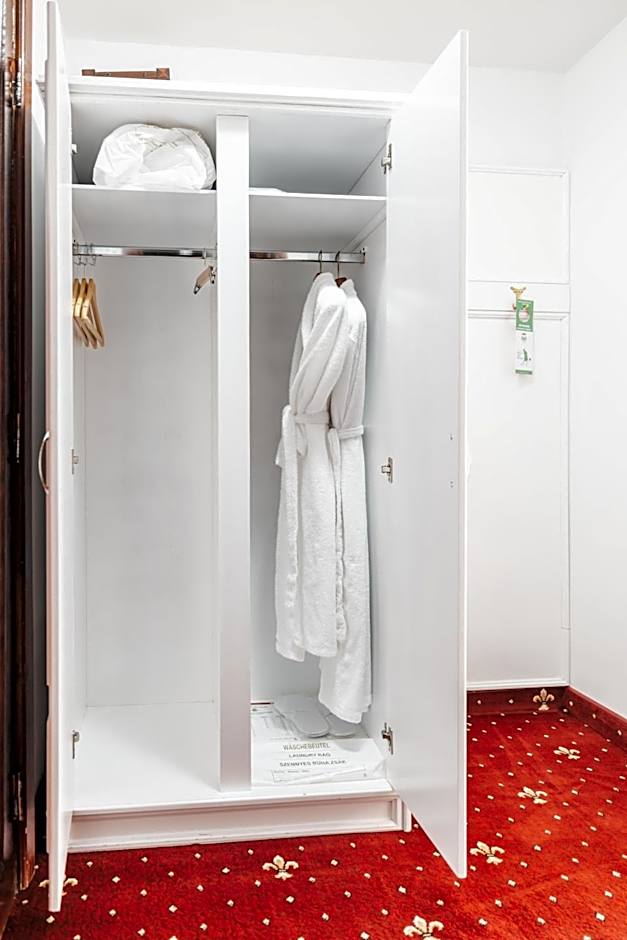 Hotel Imparatul Romanilor