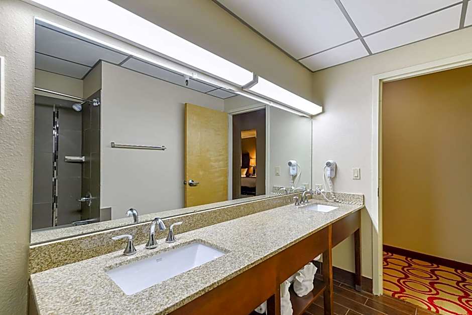 Quality Suites