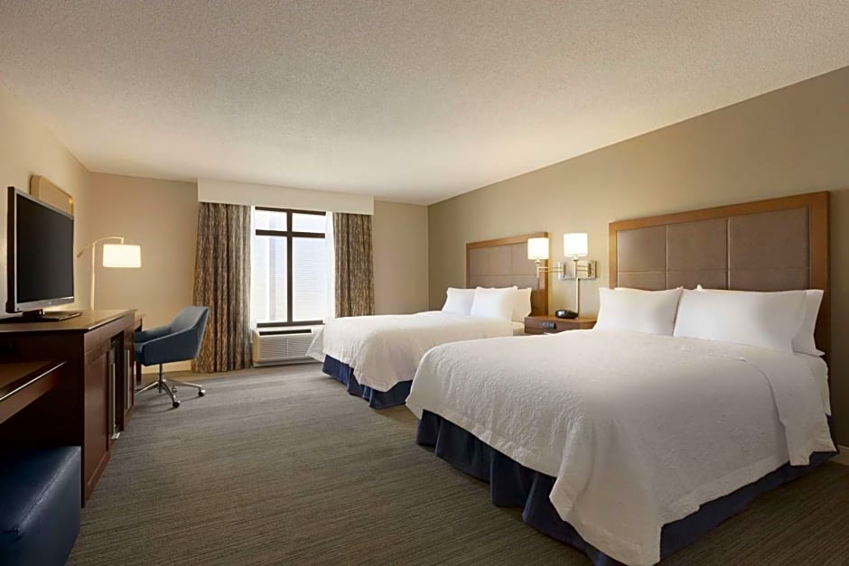 Hampton Inn & Suites Nashville-Downtown