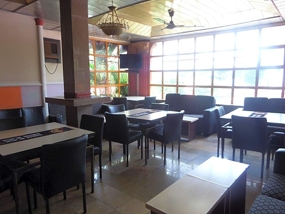 Aneio Hotel