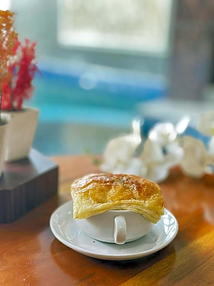 Grand Bayu Hill Hotel