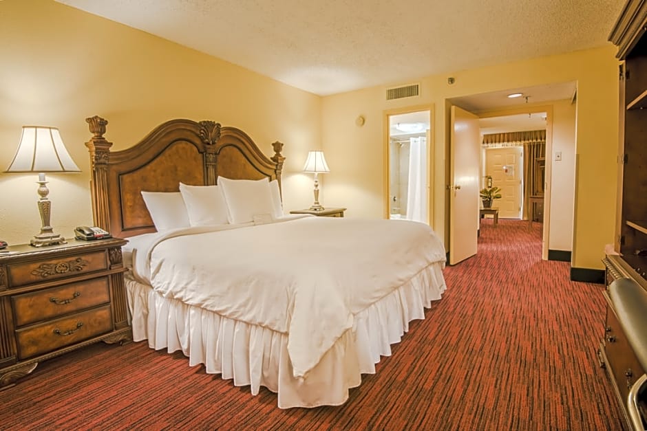 MCM Elegante Hotel & Suites