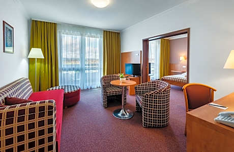 Junior Suite with Balcony and Air-conditioning