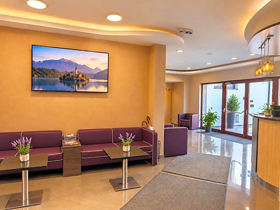 Arion Airport Hotel