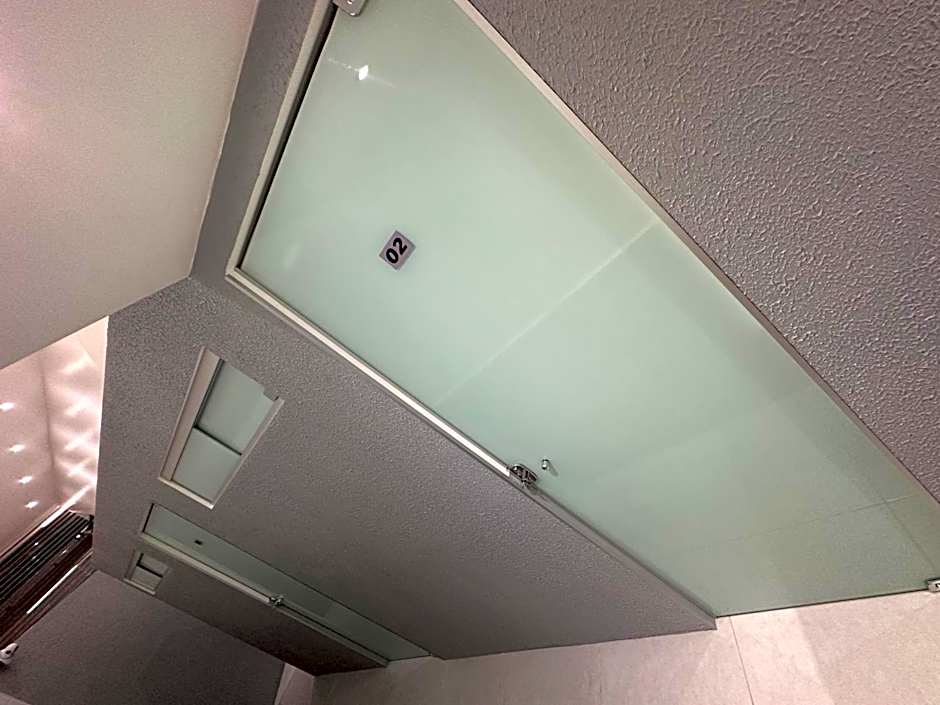 Quarto privativo com banheiro compartilhado em Pousada recém construída,a 500mts do pátio do forró