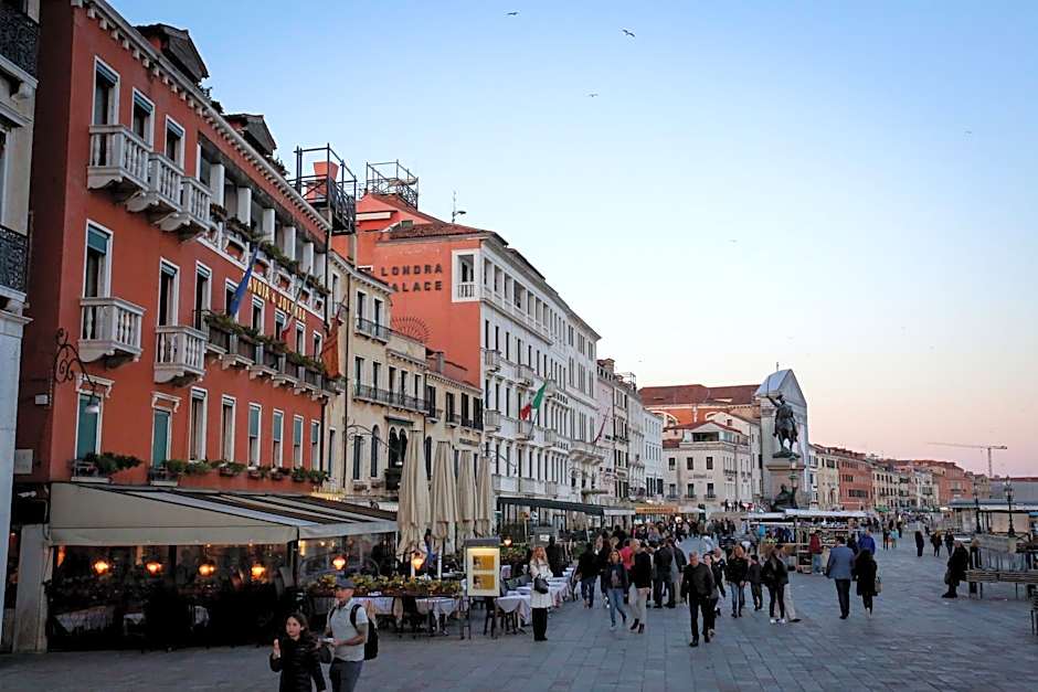 Savoia & Jolanda Hotel