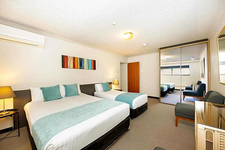 Belconnen Way Hotel & Serviced Apartments