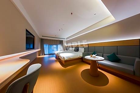 Huazhu - Family Room